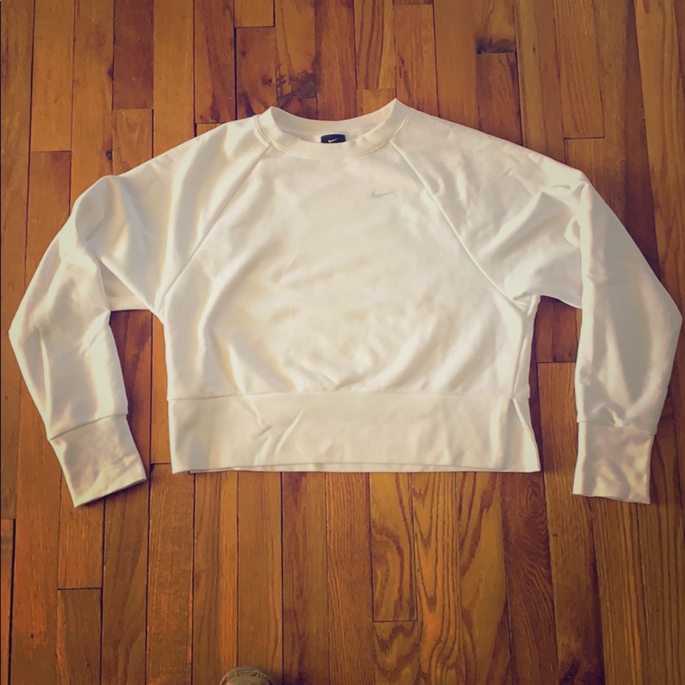 White cropped Nike sweatshirt
